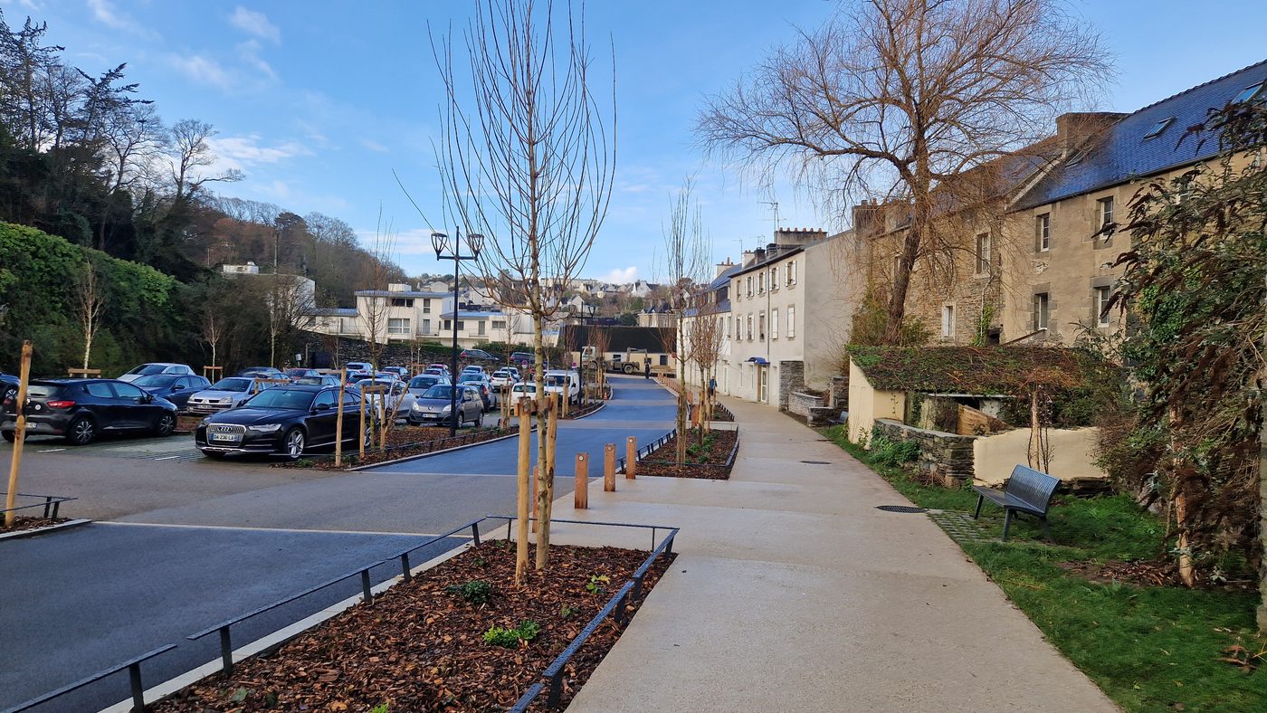 Morlaix — Du parc à la ville, projet paysager par Atelier Nāga