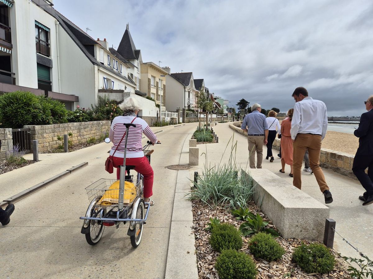 Larmor-Plage, Aménagement de bord de mer : vue 1