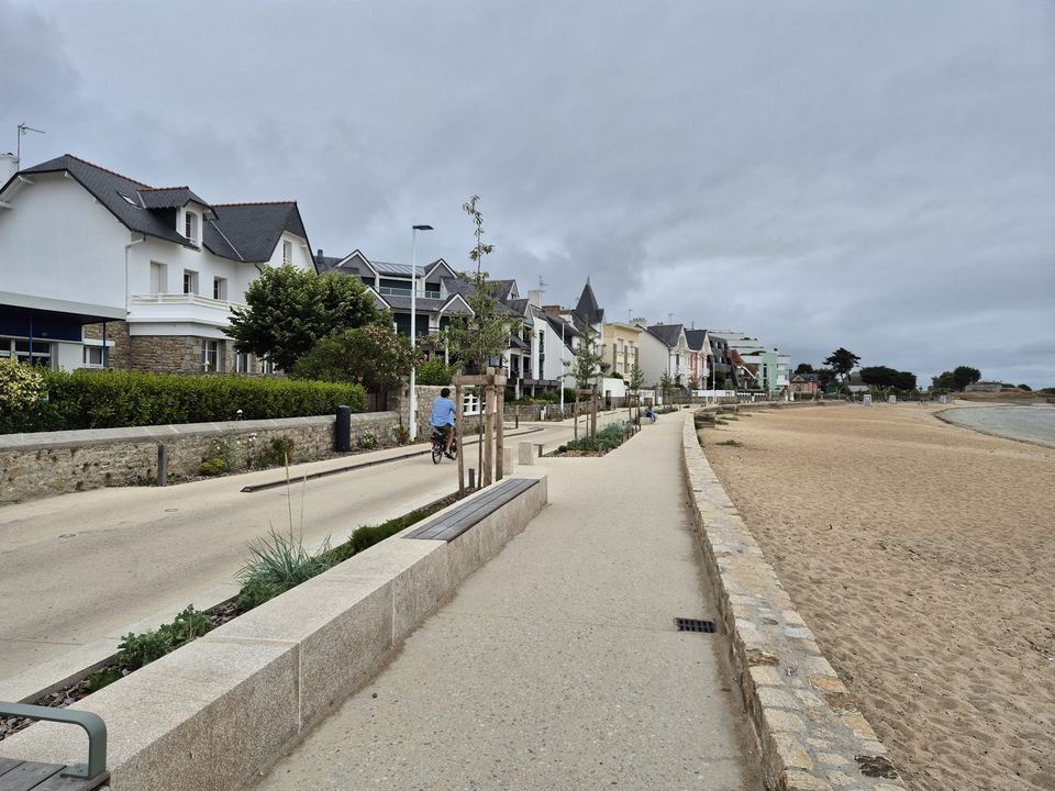 Larmor-Plage, Aménagement de bord de mer : vue 2