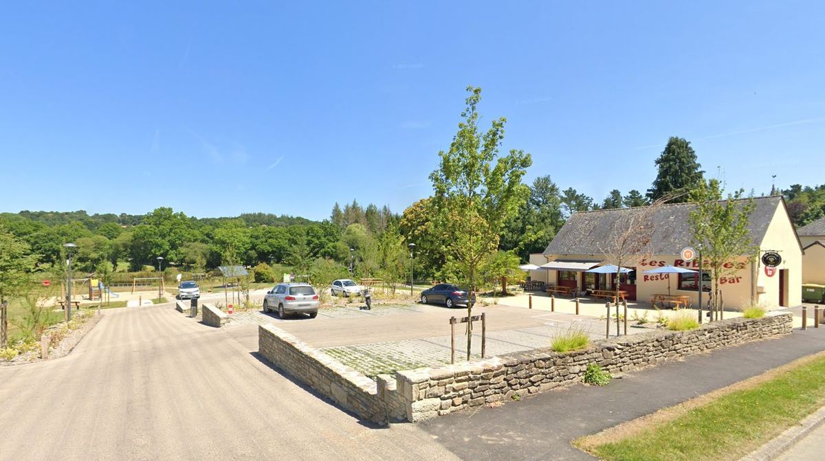 Le Moustoir, Les chemins vers le bourg : vue 1