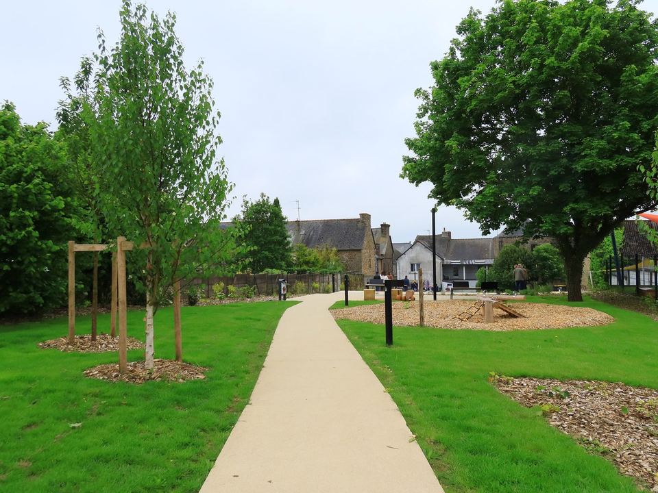 Merdrignac, Le parc urbain : vue 4